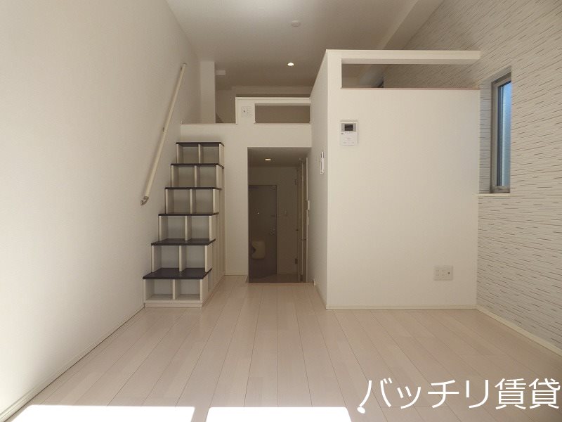 居室・リビング　画像は同型タイプの為、現状を優先致します。