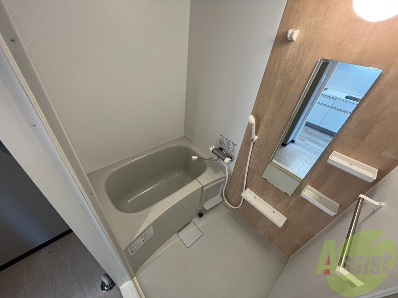 バス・シャワールーム　お風呂になります。一日の疲れを癒してくださいね。