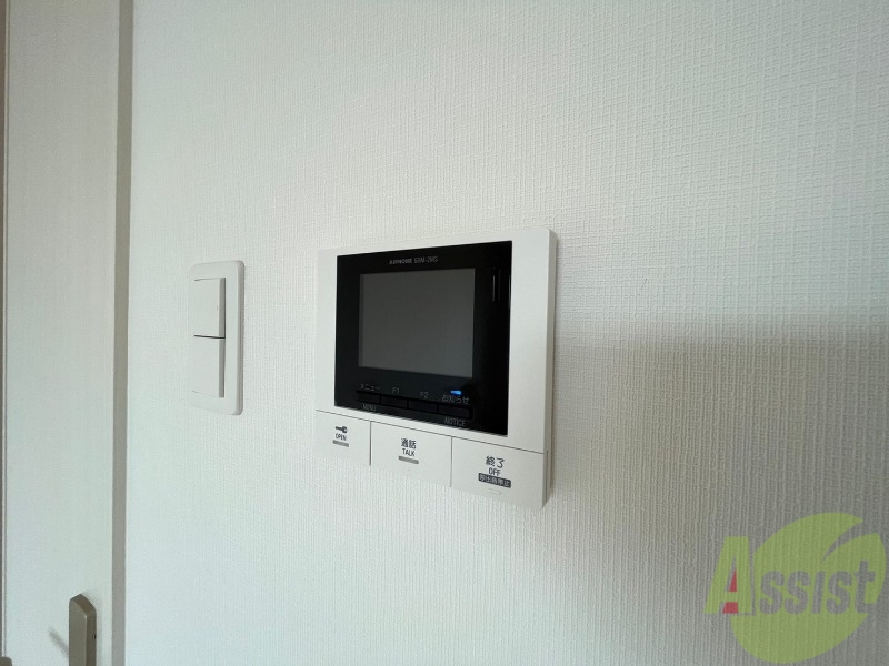 セキュリティ　ＴＶモニター付インターホンです。来客者の顔が見えるので安心！