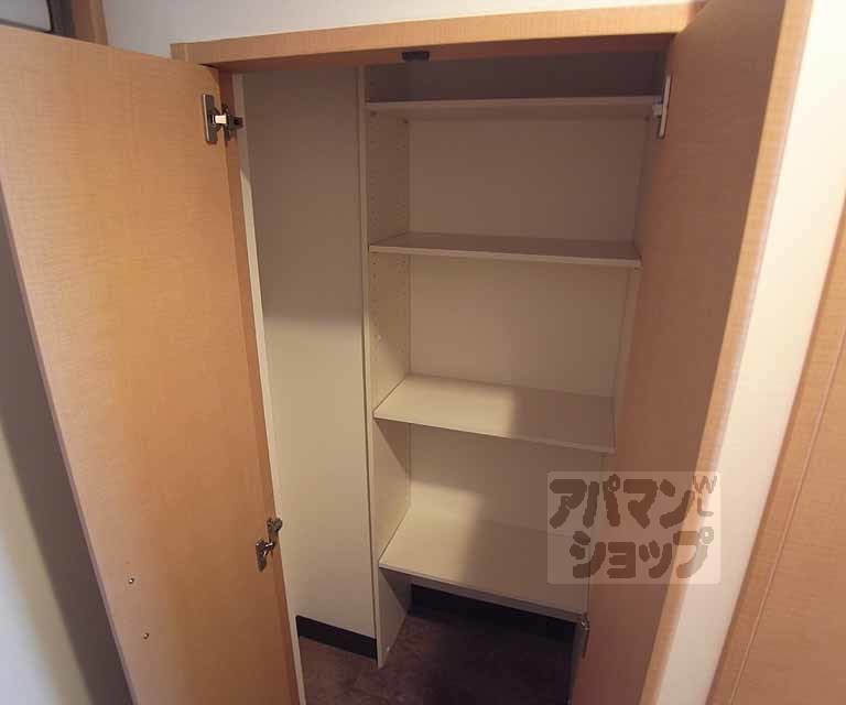 収納　たくさん入るシューズボックスです