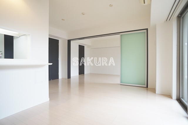 居室・リビング　開放感のあるゆったりとしたお部屋です♪