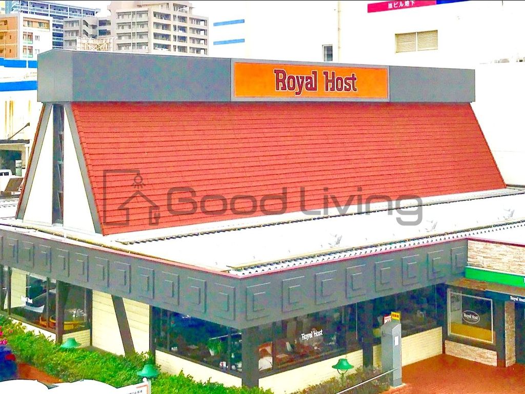 飲食店　ロイヤルホスト香椎店（飲食店）まで370m