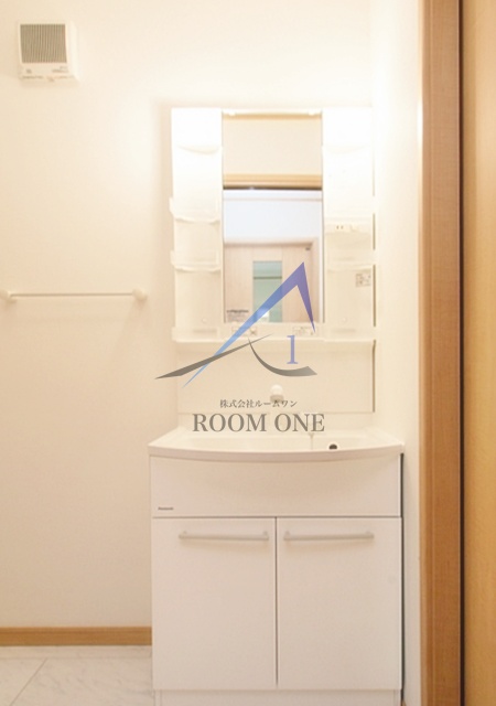 洗面設備　洗面台です。