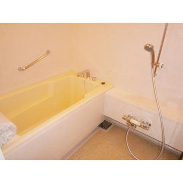 バス・シャワールーム　※写真は同タイプ住戸です。