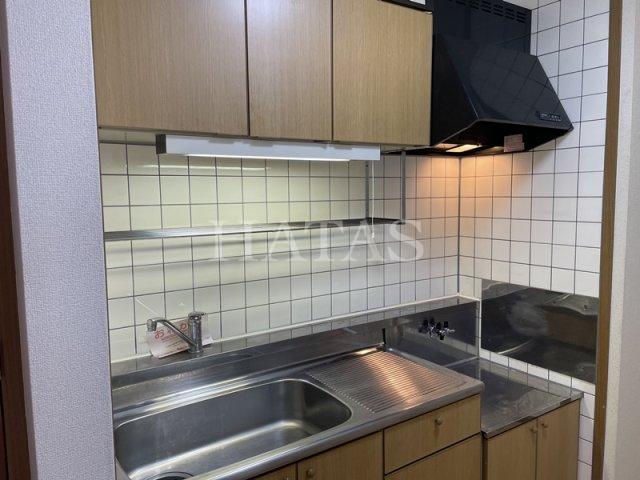 キッチン　同物件別部屋です（間取り反転）