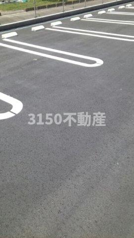 駐車場　車をお持ちの方に嬉しい駐車場付きの物件です