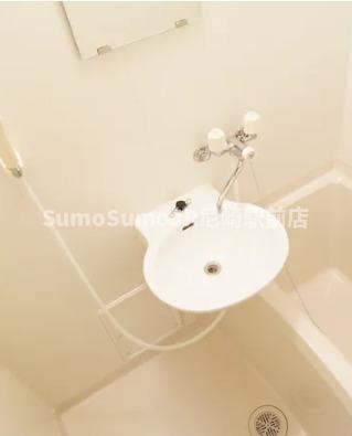 洗面設備　脱衣スペースもあります