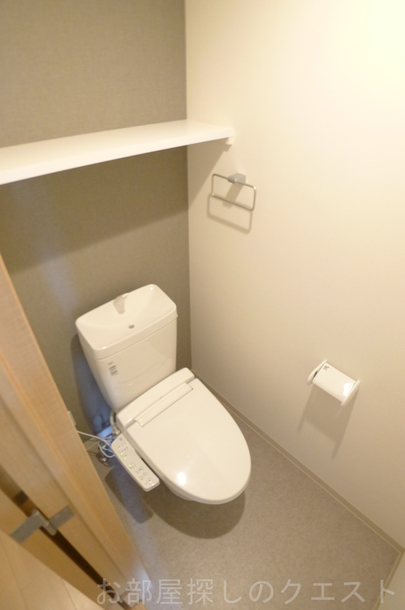 トイレ　（写真は同タイプ）