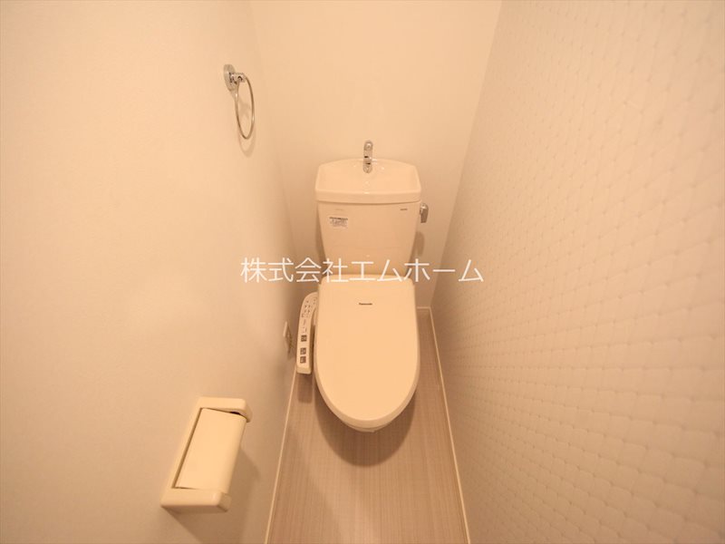 トイレ　温水洗浄暖房便座付トイレ