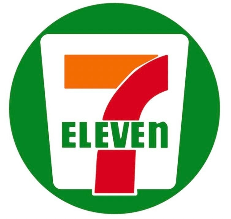 コンビニ　セブンイレブン水天宮前店（コンビニ）まで318m