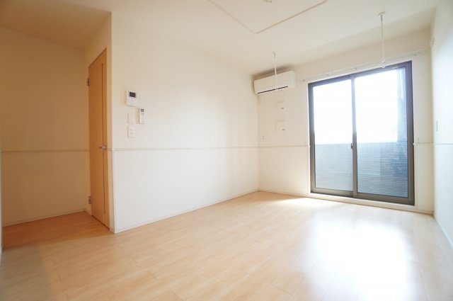 居室・リビング　※同物件・同タイプの写真です。