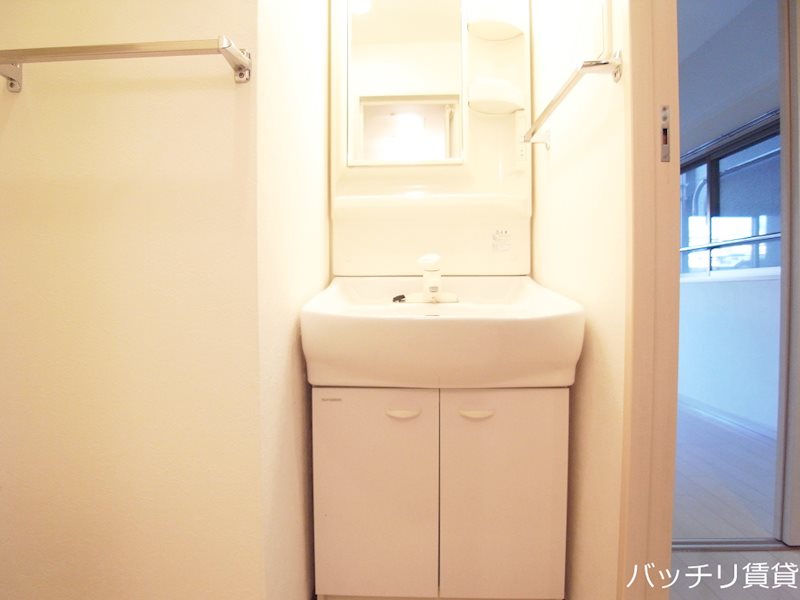 洗面設備　※同型タイプの為、現状優先