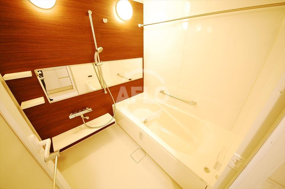 バス・シャワールーム　One Shinmachi　清潔感のある広いお風呂