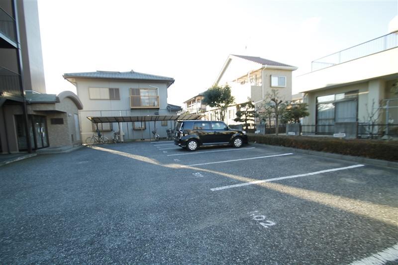 駐車場　駐車場