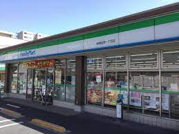 コンビニ　ファミリーマート板橋成増一丁目店（コンビニ）まで272m