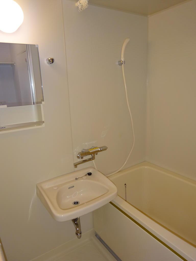 バス・シャワールーム　バス・トイレ別