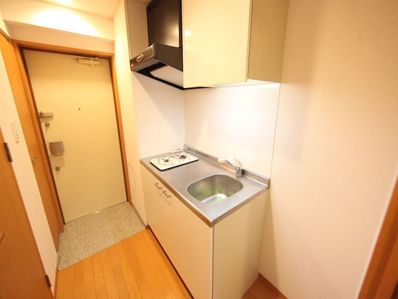 キッチン　システムキッチン（ガス2口コンロ付）