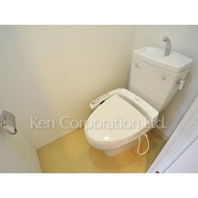 トイレ　同タイプ3階のお部屋を撮影。仕様が異なることがあります。