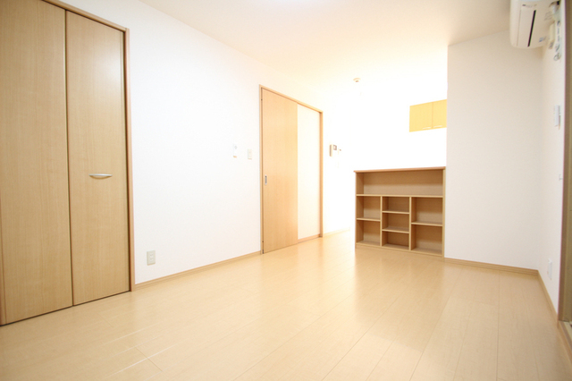 居室・リビング　※別部屋の参考写真です