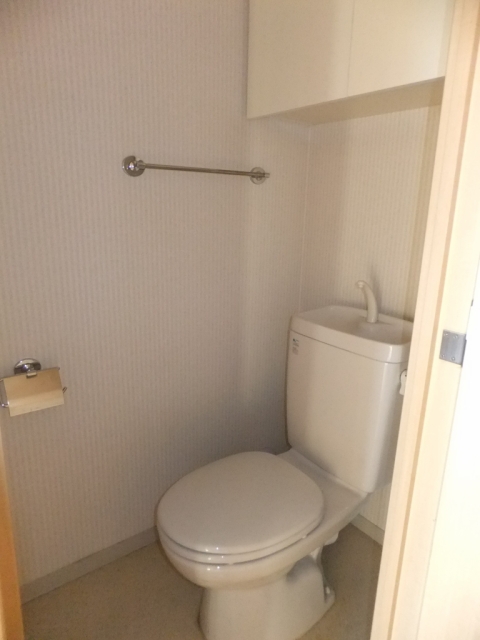 トイレ　トイレ　同タイプのお部屋写真を使用しております