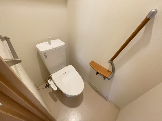 トイレ　※別部屋の写真です