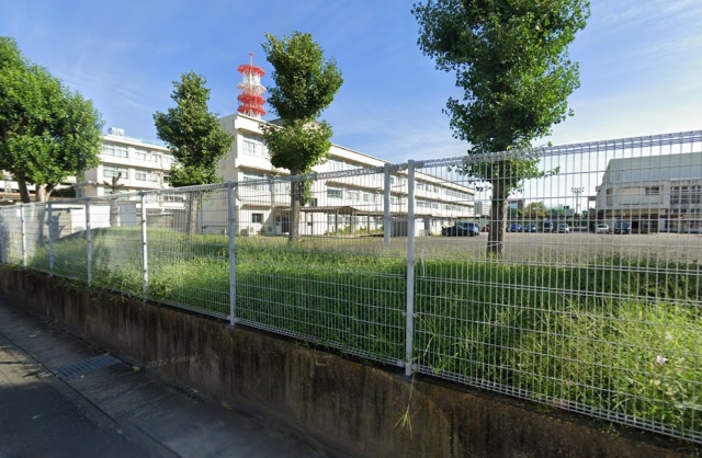 中学校　静岡市立豊田中学校（中学校）まで881m