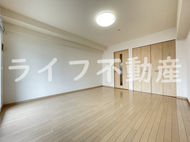 居室・リビング　ゆったりした洋室です