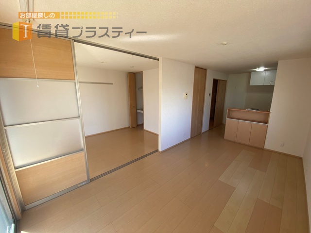 居室・リビング　開放的なお部屋です。