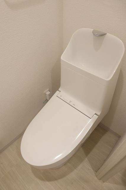 トイレ　キレイな個室空間です