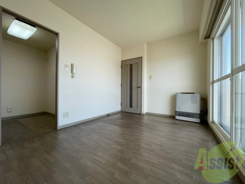 居室・リビング　広くてキレイなお部屋が広がっていて、充実した生活が送れそう。