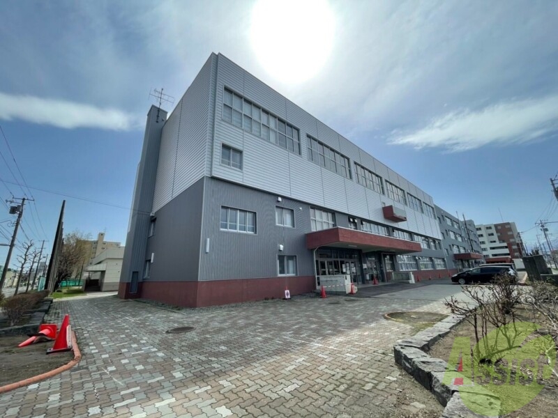 中学校　札幌市立美香保中学校（中学校）まで1212m