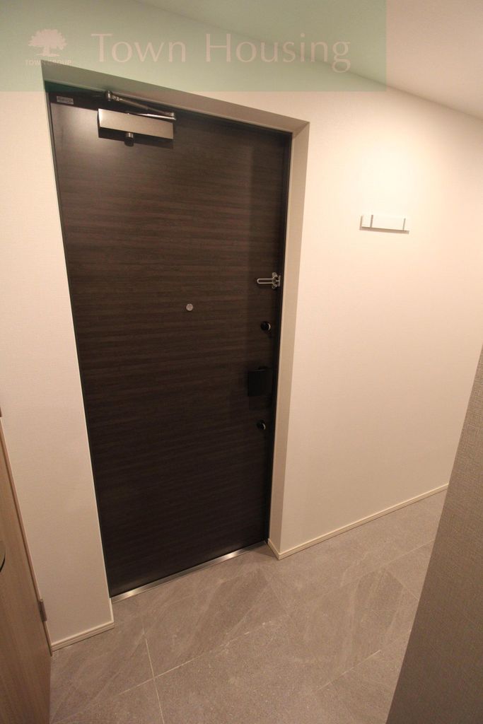 玄関　エントランス