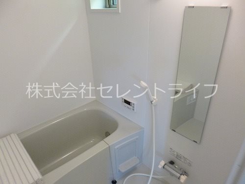 バス・シャワールーム　追い炊き機能付き浴室