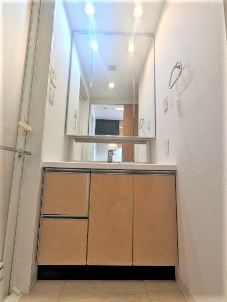 洗面設備　洗面室