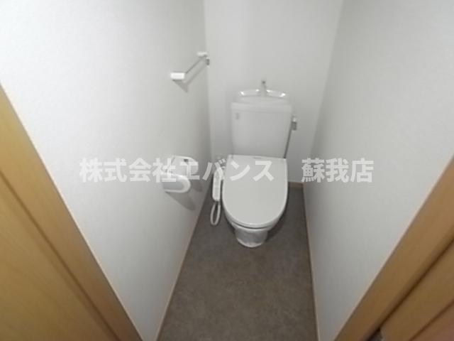 トイレ　落ち着いたトイレです