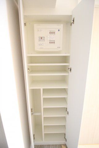 玄関　（別タイプ参考写真）ハイズ田端　II　ウエスト　荒川区西尾久4