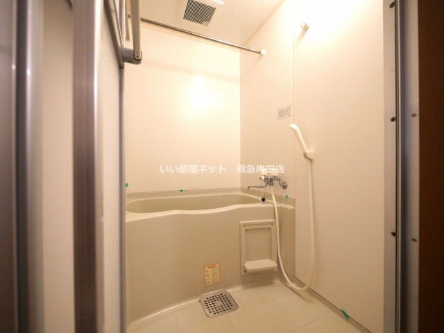 バス・シャワールーム　反転タイプとなります。