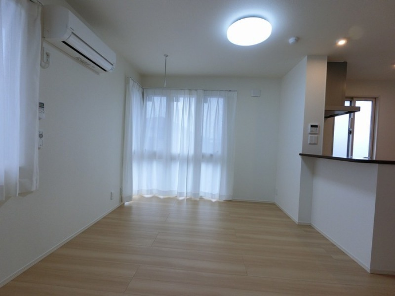 居室・リビング　図面と現状に相違がある場合には現状を優先