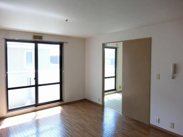 居室・リビング　明るいリビング！