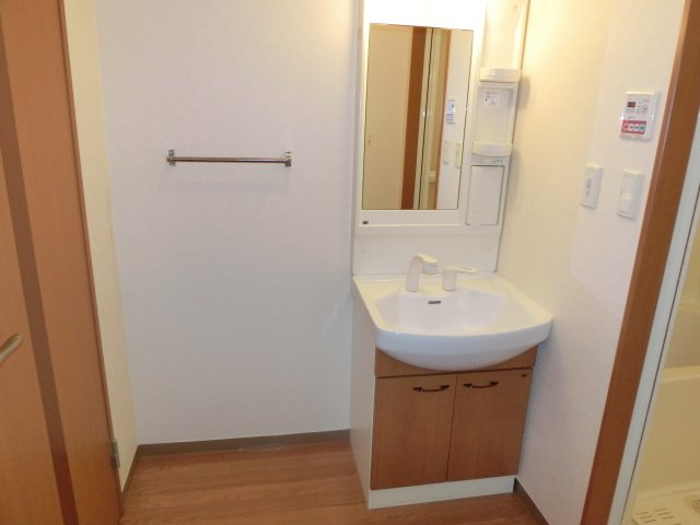 洗面設備　洗髪洗面化粧台