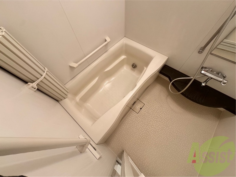 バス・シャワールーム　お風呂になります。一日の疲れを癒してくださいね。