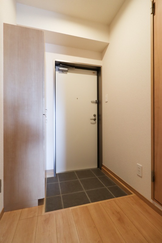 玄関　図面と現状に相違がある場合には現状を優先