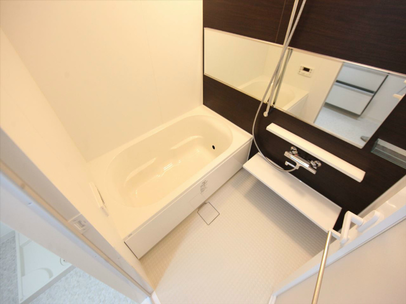 バス・シャワールーム　追い焚き　浴室暖房乾燥機　24時間換気　オートバス