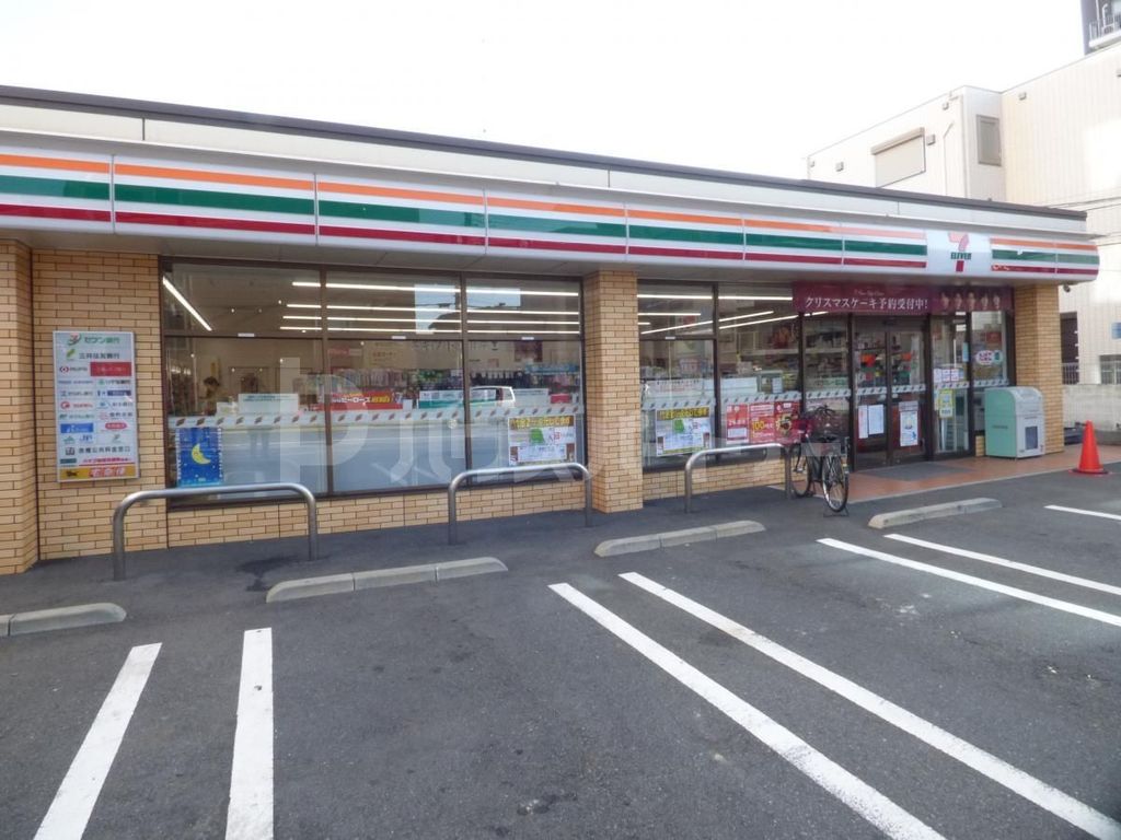 コンビニ　セブンイレブン江戸川東小岩4丁目店（コンビニ）まで240m