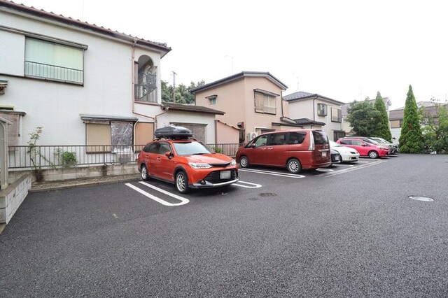 駐車場　駐車場