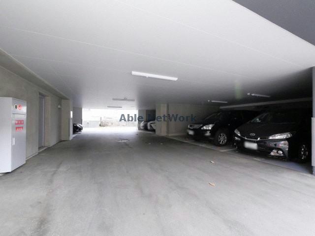 駐車場　駐車場