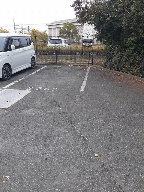 駐車場　駐車スペースもあります☆