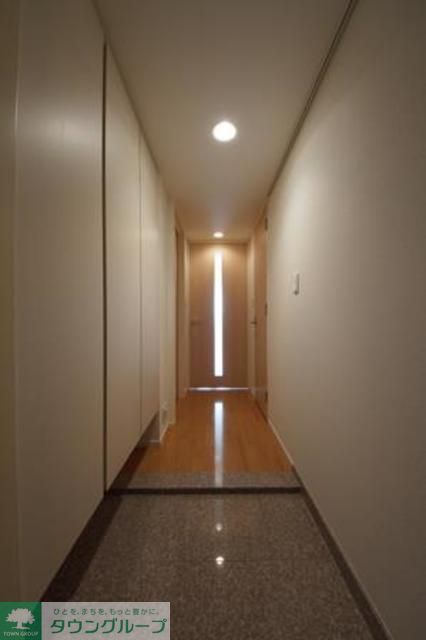 玄関　※写真は同タイプ住戸です。