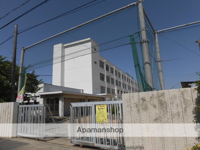 小学校　高槻市立冠小学校（小学校）まで150m