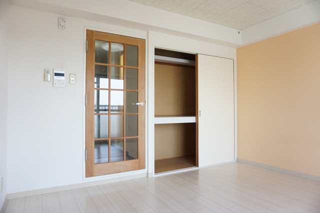 その他部屋・スペース　洋室８帖